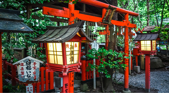 野々宮神社　徒歩5分